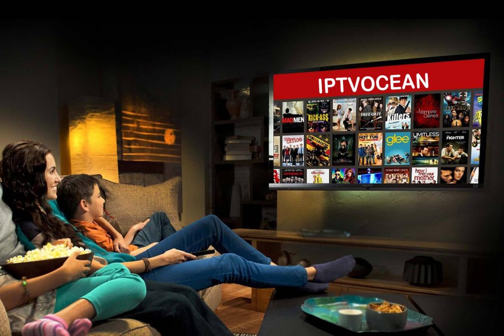 Famille profitant du streaming IPTV